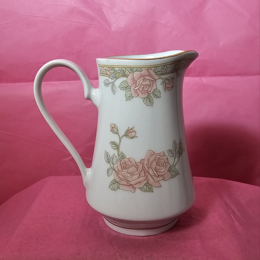 💰SALE💰 Vintage Crown Ming Fine China Jian Shiang Creamer - EUC